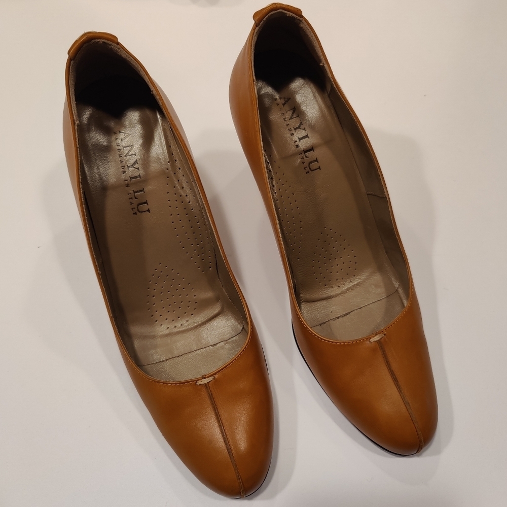 ANYI Women's Leather Tan Pumps